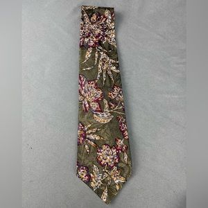 Men’s vintage Adolfo couture tie